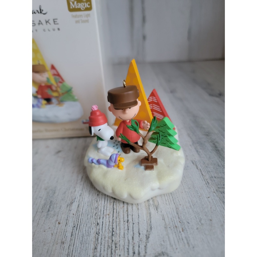 Hallmark A Charlie Brown Christmas tree magic ornament Xmas